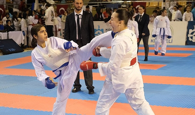 ‘Sporun Başkenti Kocaeli’de karate coşkusu