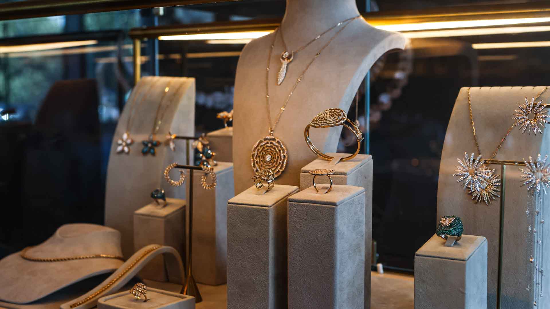 Beymen'in 50. Yılına Özel Golden Opulence Sergisi Ve Kibele Koleksiyonu