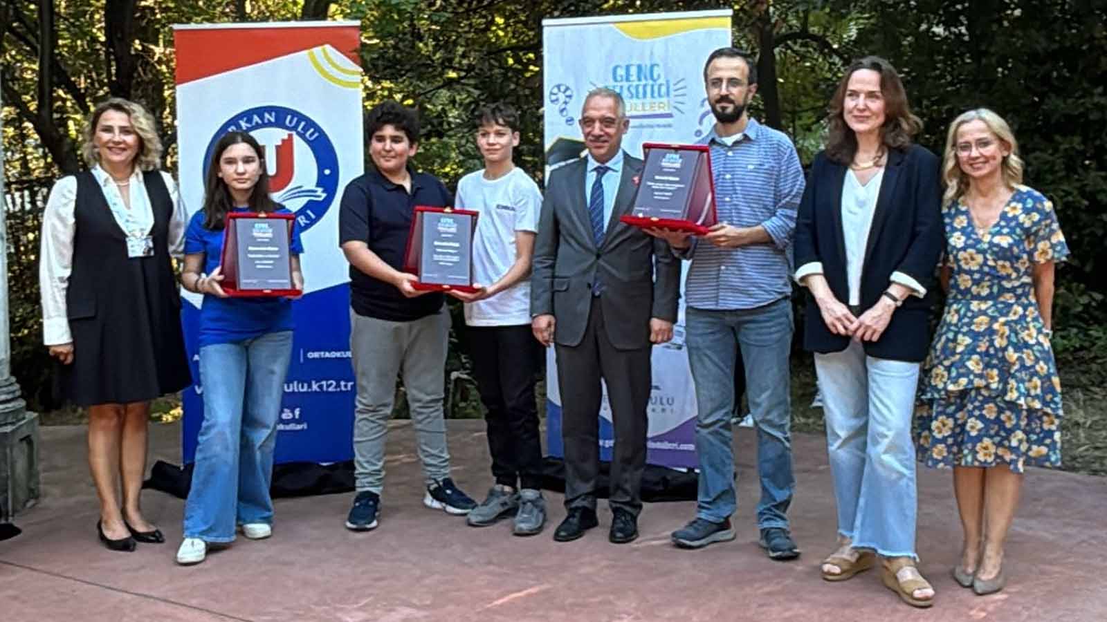 Genç Felsefecilerin Gözünden Mutluluk Yarışmanın Öne Çıkan Eserleri