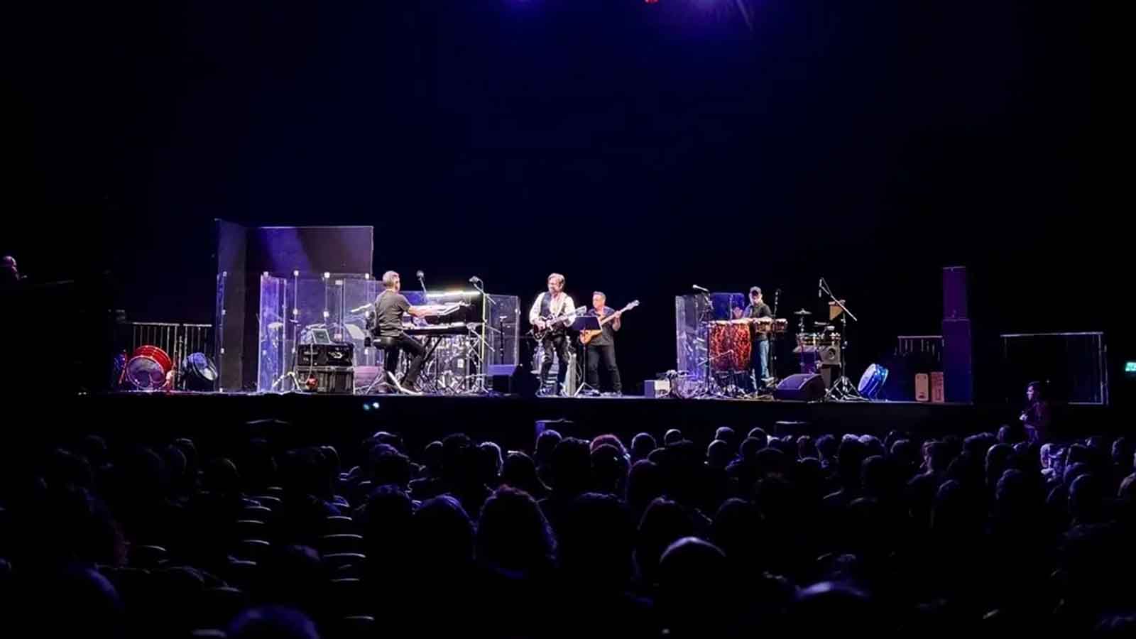 Al Di Meola, Elektrikli Buluşma Konseri Ile İstanbul'da Unutulmaz Bir Gece Yaşattı