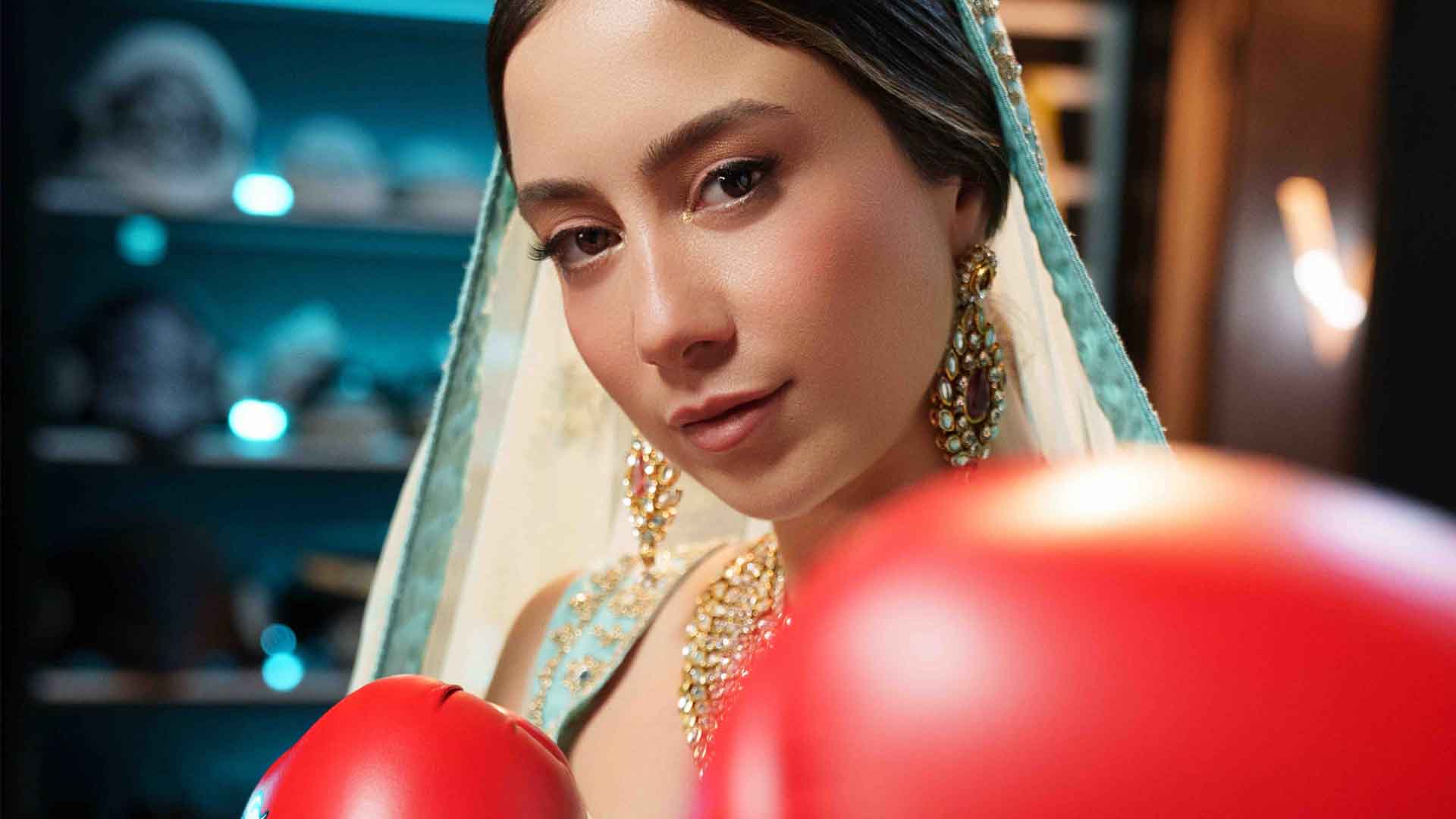 Pop müzikte darbuka ve synth birlikteliği “dar buralar”